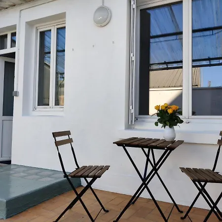 Studio équipé, grande terrasse, à côté de la gare Tours Extérieur photo